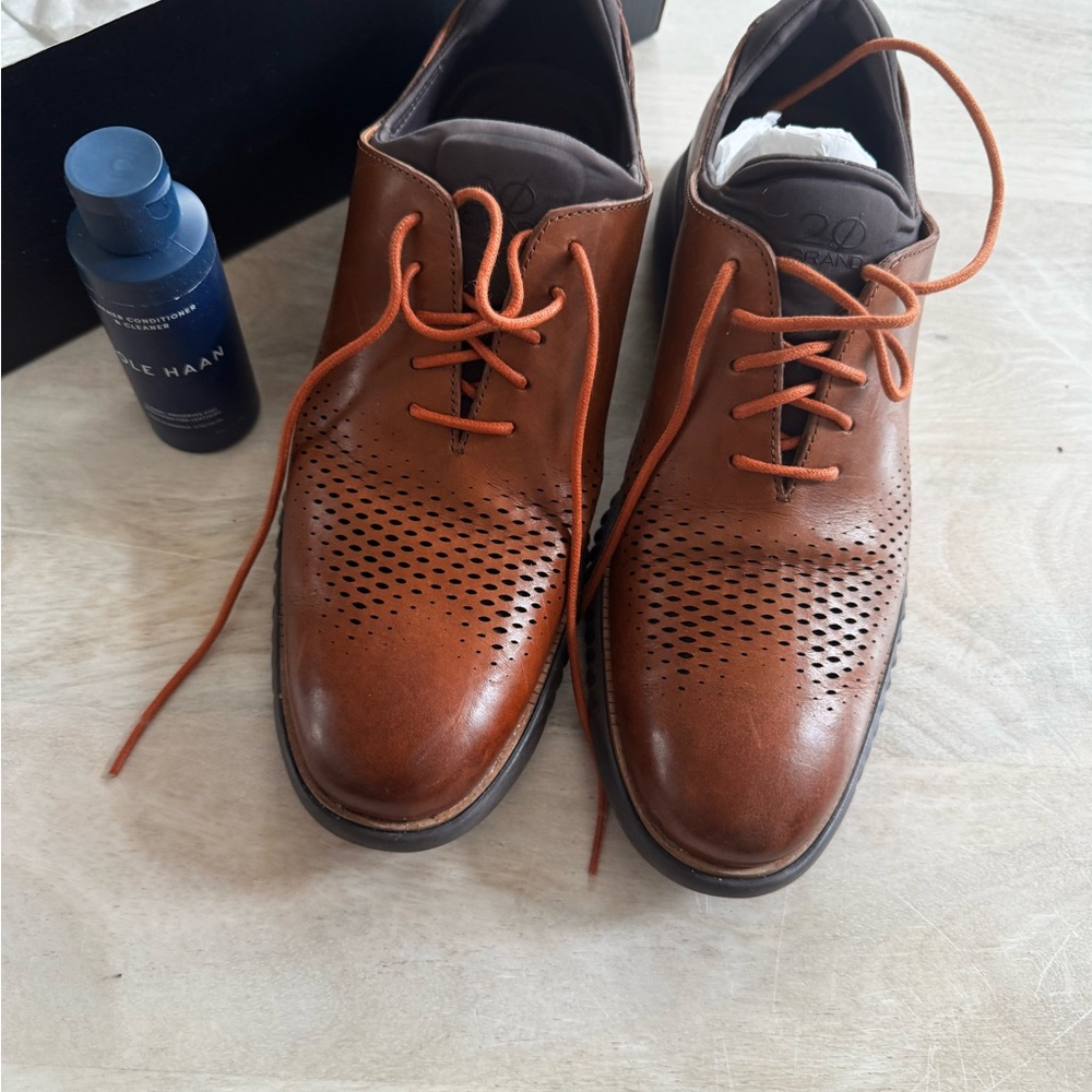 Cole Haan Men's 2.ZERØGRAND Laser Wingtip Oxford in British Tan/Java 11.5 - Picture 5 of 8